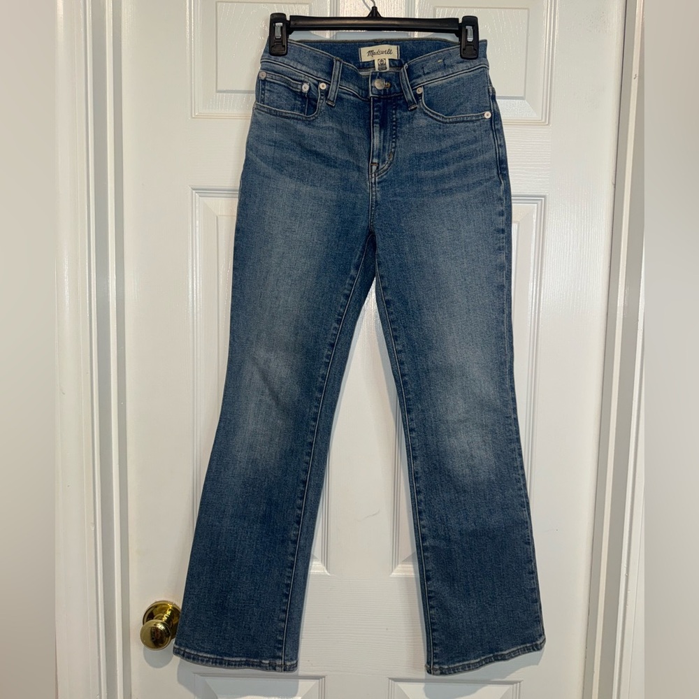 Madewell Women's Mid Rise Kick Out Jeans. Size 24